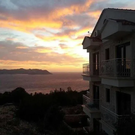 Derya Kaş